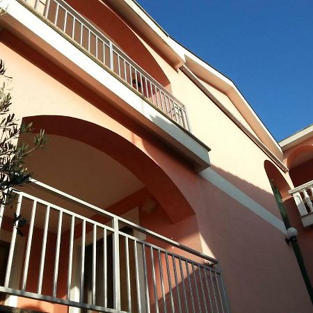 Apartmani Vesna Пинезичи Экстерьер фото