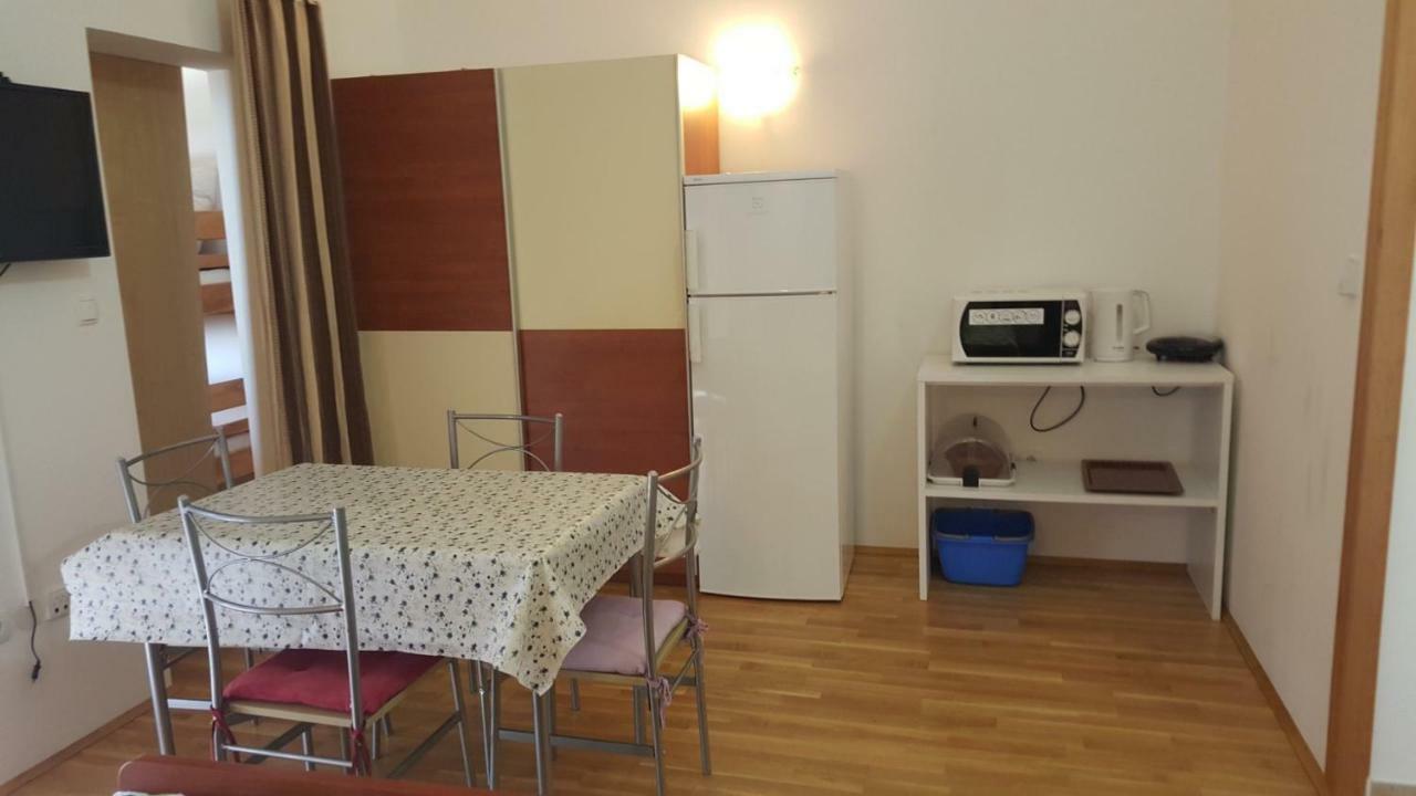 Apartmani Vesna Пинезичи Экстерьер фото