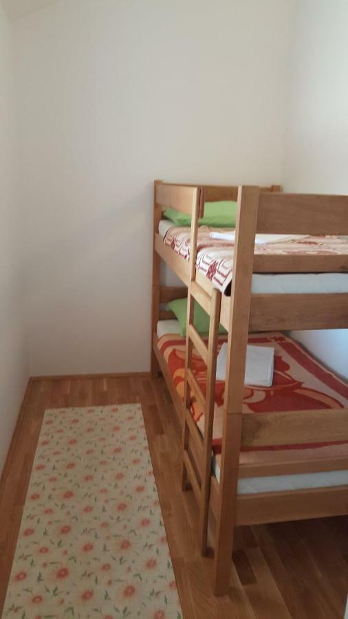 Apartmani Vesna Пинезичи Экстерьер фото